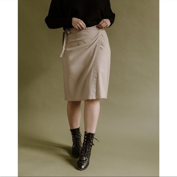 Taupe Linen Wrap Skirt - Picture 3 of 4